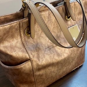 Michael Kors Handbag (Brand New)